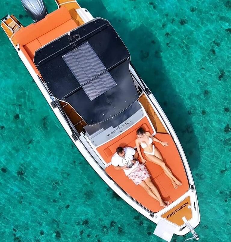 Protagon 25 Sundeck mit Kabine, Sonderausstattung + Yamaha 200 PS Protagon 25 Sundeck mit Kabine, Sonderausstattung + Yamaha 200 PS