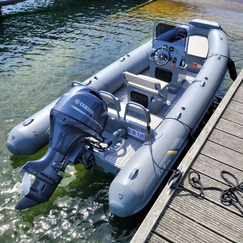ZAR Mini LUX RIDER 18 GREYLINE, Sonderausstattung + Yamaha 100PS, Länge 5,50m ZAR Mini LUX RIDER 18 GREYLINE, Sonderausstattung + Yamaha 100PS, Länge 5,50m