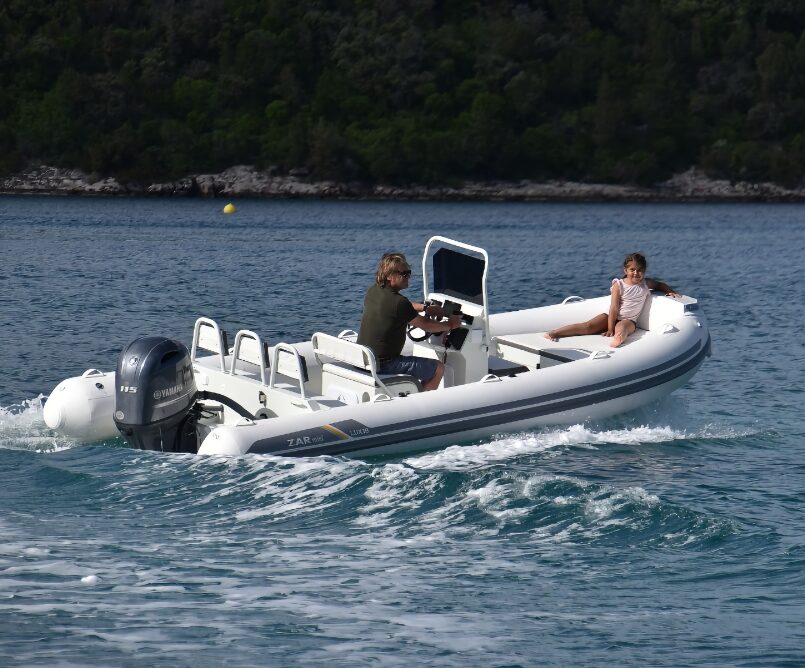 ZAR Mini LUX RIDER 18, Luxus RIB Schlauchboot, Länge 5.50m