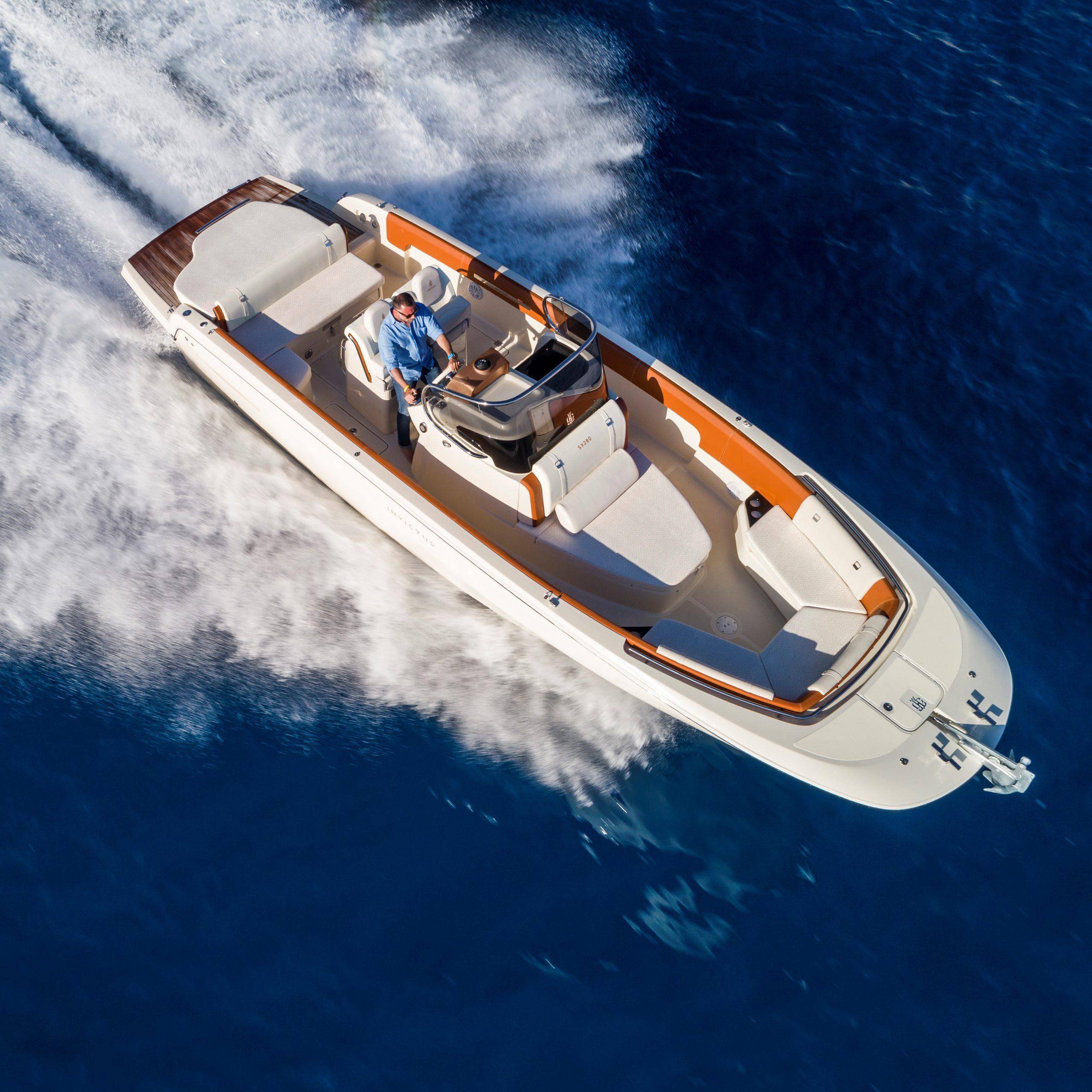 invictus yacht prezzo