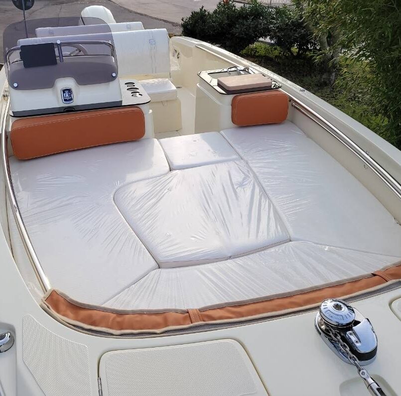 INVICTUS SX200 mit Sonderausstattung und Yamaha 150 PS INVICTUS SX200 mit Sonderausstattung und Yamaha 150 PS