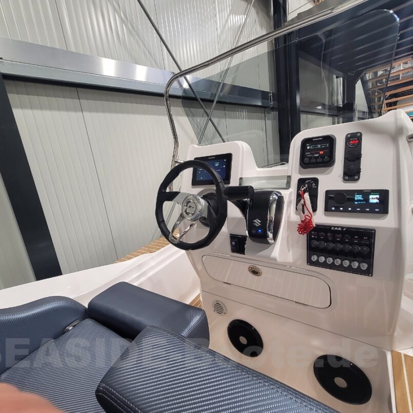 Sonderangebot: ZAR Formenti 59SL mit Sonderausstattung und Suzuki 150PS Sonderangebot: ZAR Formenti 59SL mit Sonderausstattung und Suzuki 150PS