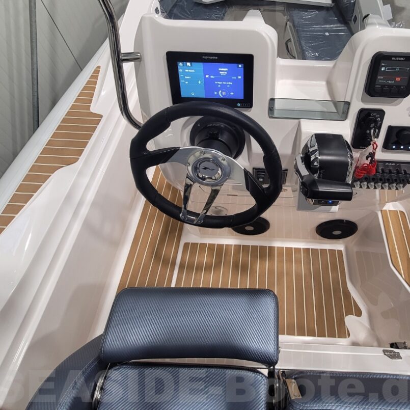 Sonderangebot: ZAR Formenti 59SL mit Sonderausstattung und Suzuki 150PS Sonderangebot: ZAR Formenti 59SL mit Sonderausstattung und Suzuki 150PS