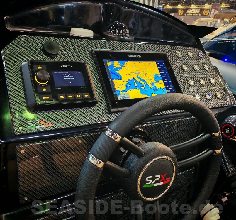 SPX RIB 24 Dinette mit Sonderausstattung und Mercury 300 PS SPX RIB 24 Dinette mit Sonderausstattung und Mercury 300 PS