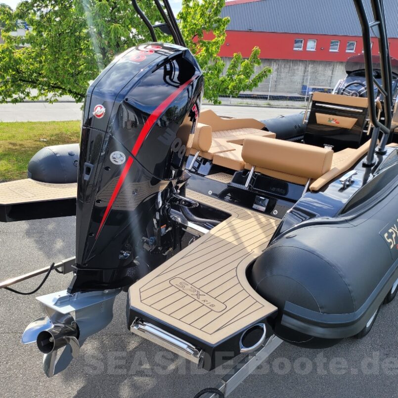 SPX RIB 24 Dinette mit Sonderausstattung und Mercury 300 PS SPX RIB 24 Dinette mit Sonderausstattung und Mercury 300 PS