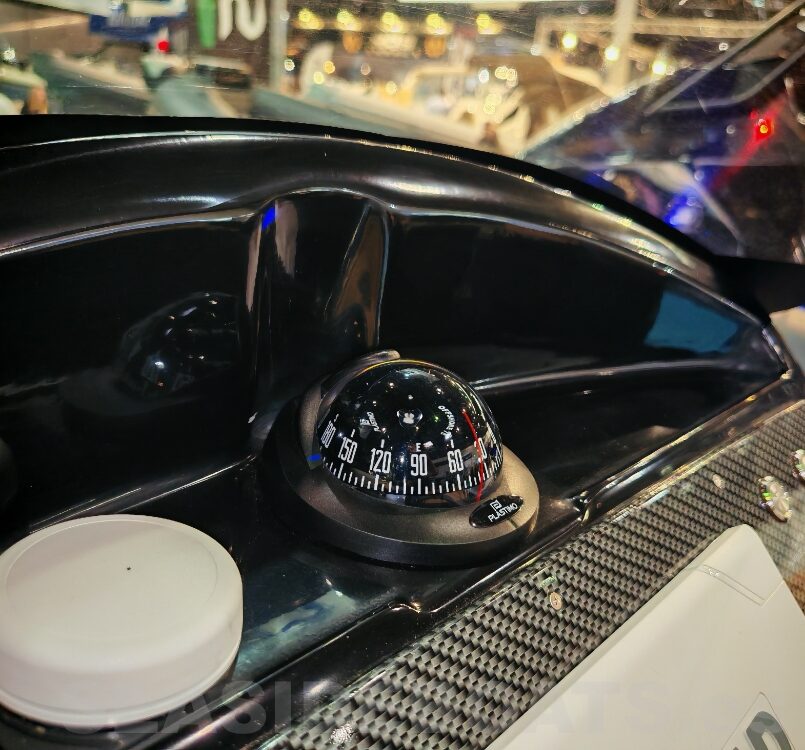 SPX RIB 24 Dinette mit Sonderausstattung und Mercury 300 PS SPX RIB 24 Dinette mit Sonderausstattung und Mercury 300 PS