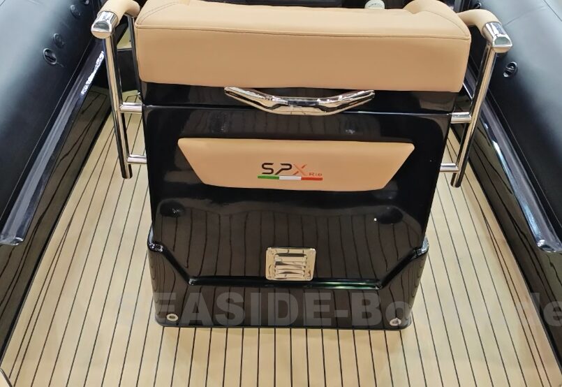 SPX RIB 24 Dinette mit Sonderausstattung und Mercury 300 PS SPX RIB 24 Dinette mit Sonderausstattung und Mercury 300 PS