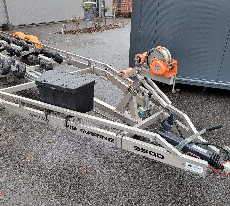 Vorführtrailer Vanclaes RIB Marine GYRO 3500-14″- 850, gebremst 2 Achsen Vorführtrailer Vanclaes RIB Marine GYRO 3500-14″- 850, gebremst 2 Achsen