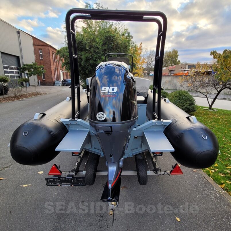 ZAR Mini RIB PRO 16SC Black Line, Länge 5m, Sonderausstattung + Yamaha V-Max 90 PS ZAR Mini RIB PRO 16SC Black Line, Länge 5m, Sonderausstattung + Yamaha V-Max 90 PS