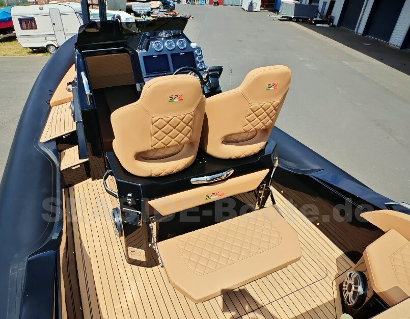 SPX RIB 32 Dinette mit Sonderausstattung und 2x Mercury 300 XS PRO SPX RIB 32 Dinette mit Sonderausstattung und 2x Mercury 300 XS PRO