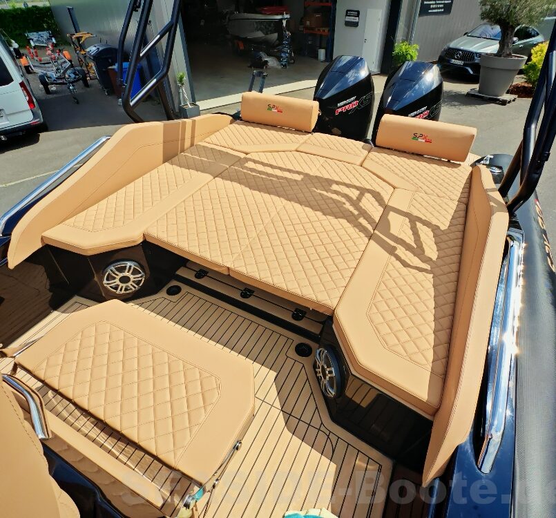 SPX RIB 32 Dinette mit Sonderausstattung und 2x Mercury 300 XS PRO SPX RIB 32 Dinette mit Sonderausstattung und 2x Mercury 300 XS PRO