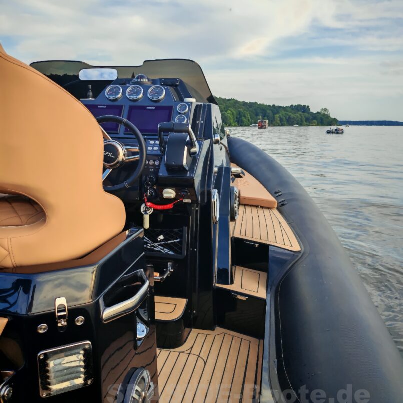 SPX RIB 32 Dinette mit Sonderausstattung und 2x Mercury 300 XS PRO SPX RIB 32 Dinette mit Sonderausstattung und 2x Mercury 300 XS PRO