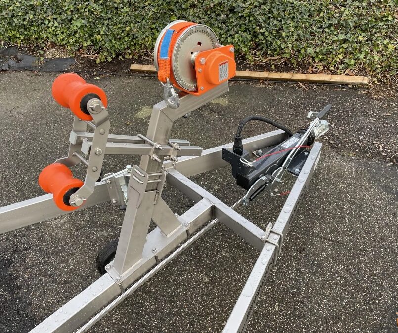 Trailer Vanclaes Excelleron Wave 2000-13″- 650, gebremst 2 Achsen Trailer Vanclaes Excelleron Wave 2000-13″- 650, gebremst 2 Achsen