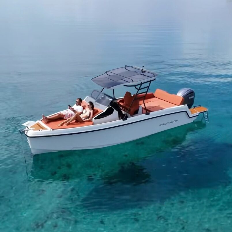 Motorboot Protagon 25 Sundeck – Kabinenversion
