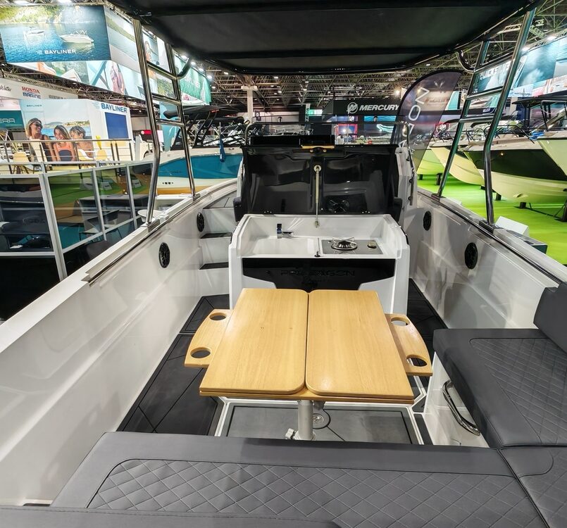 Motorboot Protagon 25 Sundeck – Kabinenversion Motorboot Protagon 25 Sundeck – Kabinenversion