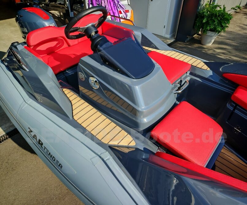ZAR Formenti Tender ZF0 mit Sonderausstattung und Yamaha 30 PS ZAR Formenti Tender ZF0 mit Sonderausstattung und Yamaha 30 PS