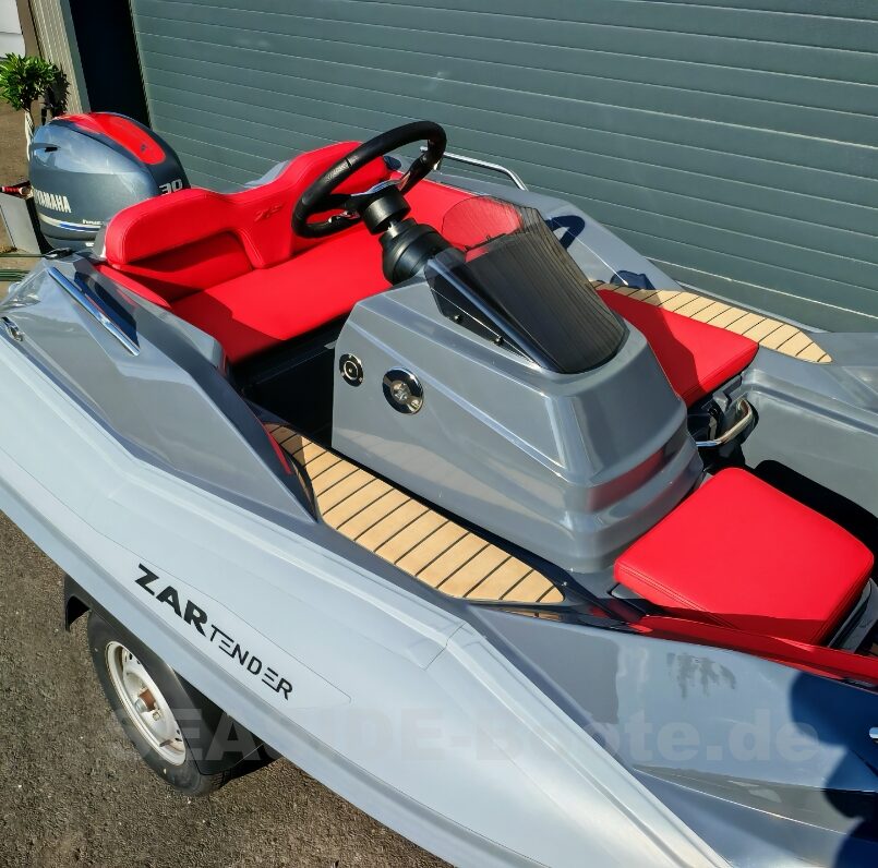 ZAR Formenti Tender ZF0 mit Sonderausstattung und Yamaha 30 PS ZAR Formenti Tender ZF0 mit Sonderausstattung und Yamaha 30 PS