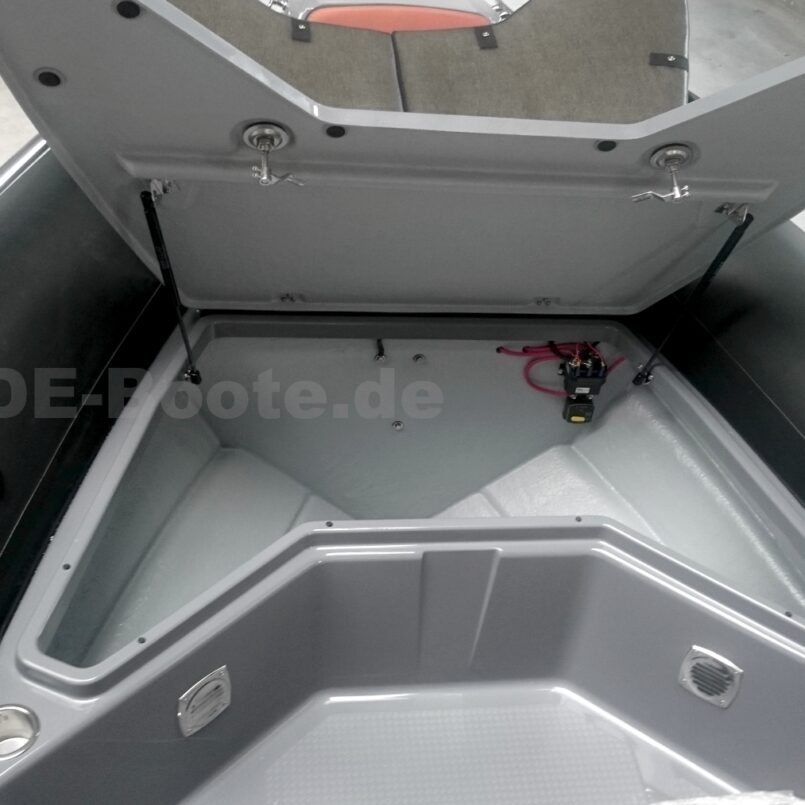 Gebrauchtboot: GRAND G750 HGL mit Sonderausstattung + Evinrude E250 H.O., BJ 2021 mit Kuhz Trailer Gebrauchtboot: GRAND G750 HGL mit Sonderausstattung + Evinrude E250 H.O., BJ 2021 mit Kuhz Trailer