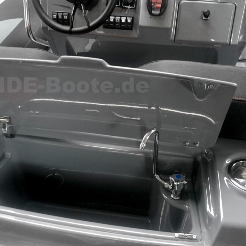 Gebrauchtboot: GRAND G750 HGL mit Sonderausstattung + Evinrude E250 H.O., BJ 2021 mit Kuhz Trailer Gebrauchtboot: GRAND G750 HGL mit Sonderausstattung + Evinrude E250 H.O., BJ 2021 mit Kuhz Trailer