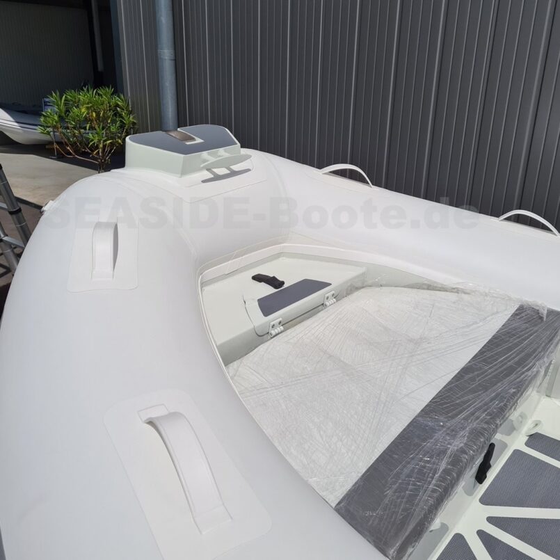 ZAR Mini RIB PRO 14DL, Länge 4.20m mit Sonderausstattung + Yamaha 40 PS ZAR Mini RIB PRO 14DL, Länge 4.20m mit Sonderausstattung + Yamaha 40 PS